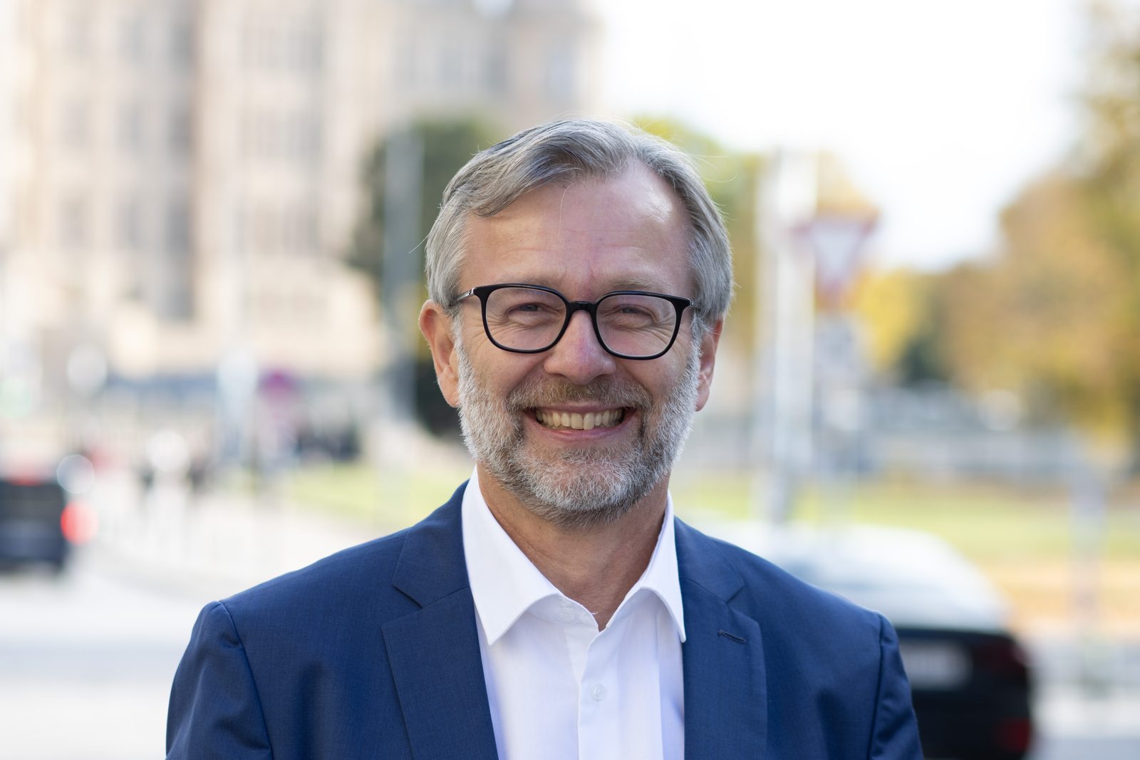 Finanzminister Dr. Heiko Geue im Interview