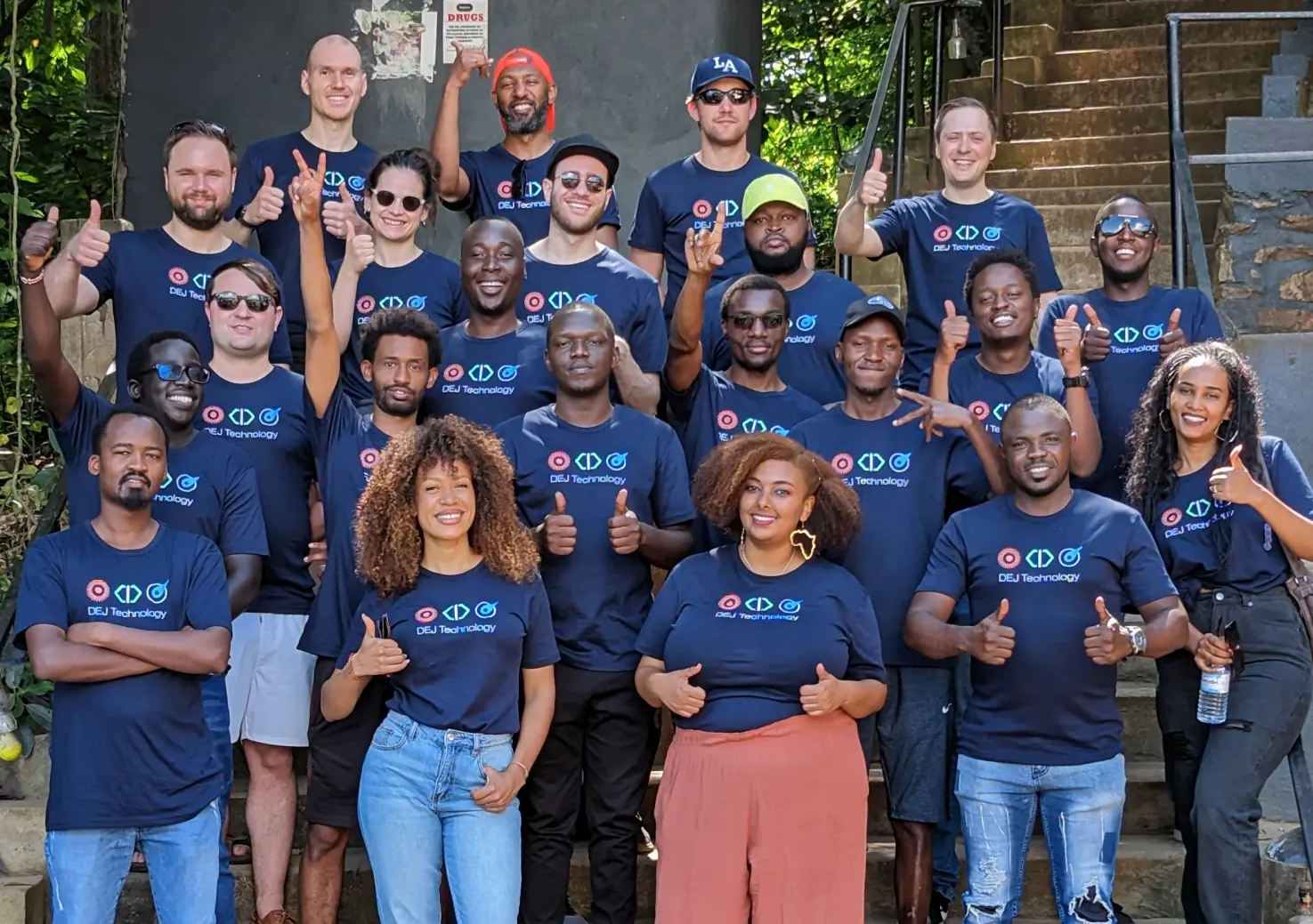 Das internationale Team von DEJ Technology
